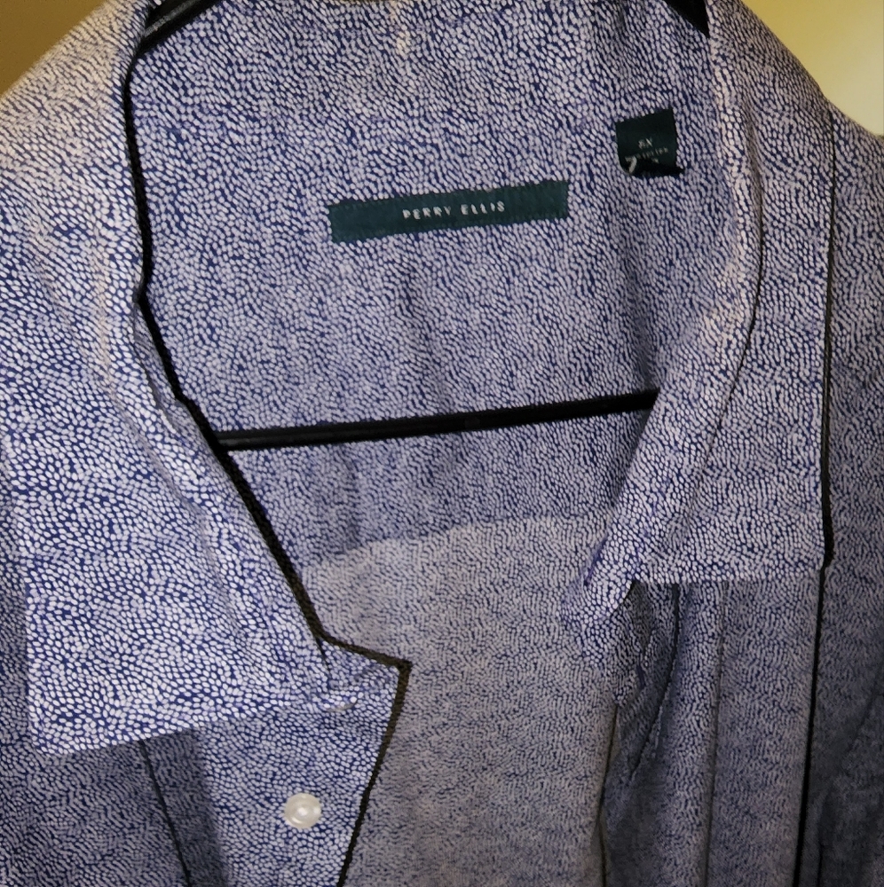 Perry Ellis 4xl blue and white